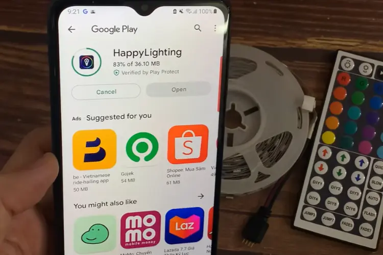 Downloading the Happylighting App